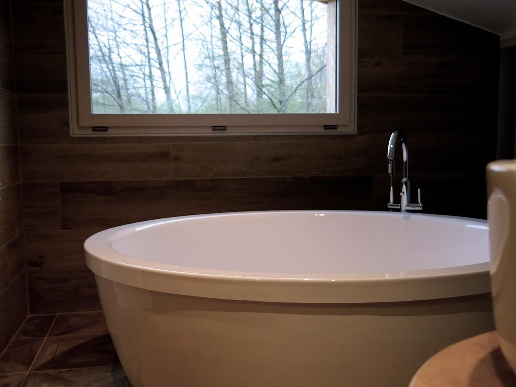 Au Moulin Des Fees - Maison D'Hotes Cascades Du Herisson Bonlieu Rum bild